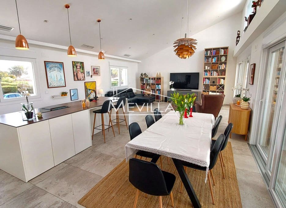 3 bedroom Villa for sale in Campoamor with pool garage - € 1,495,000 (Ref: 8835921)