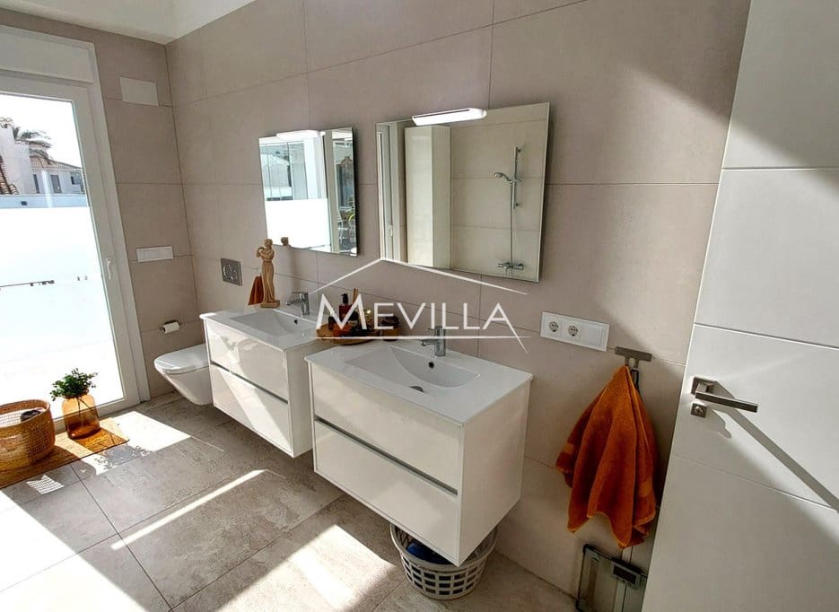 3 bedroom Villa for sale in Campoamor with pool garage - € 1,495,000 (Ref: 8835921)