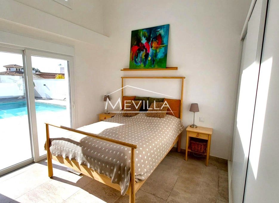 3 bedroom Villa for sale in Campoamor with pool garage - € 1,495,000 (Ref: 8835921)