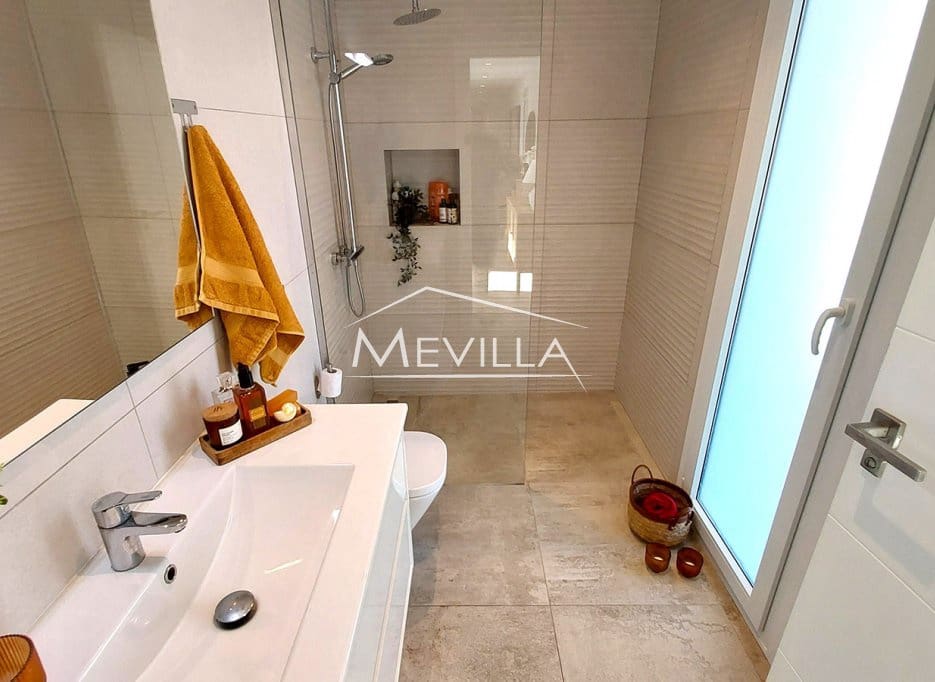 3 bedroom Villa for sale in Campoamor with pool garage - € 1,495,000 (Ref: 8835921)