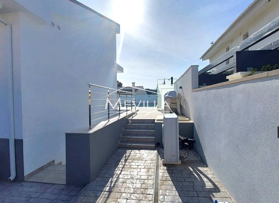 3 bedroom Villa for sale in Campoamor with pool garage - € 1,495,000 (Ref: 8835921)