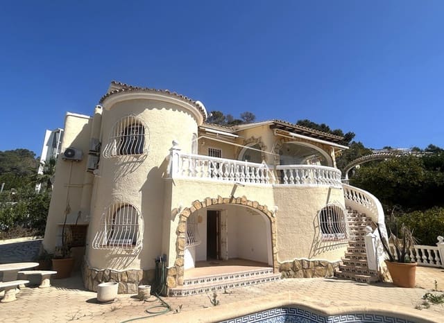 3 chambre Villa/Maison à vendre à Calpe / Calp avec piscine garage - 470 000 € (Ref: 8924545)