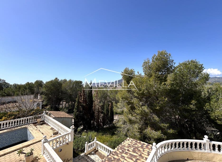 3 bedroom Villa for sale in Calpe / Calp with pool garage - € 499,000 (Ref: 8924545)