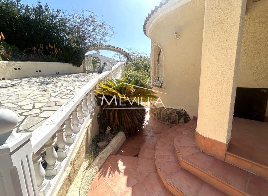 3 bedroom Villa for sale in Calpe / Calp with pool garage - € 499,000 (Ref: 8924545)