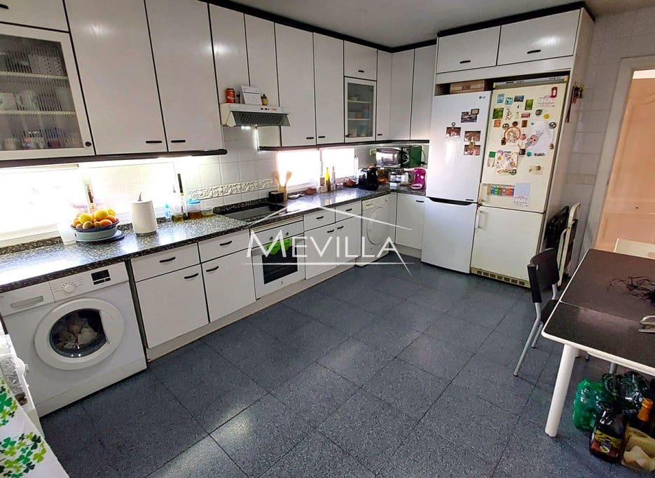 6 bedroom Villa for sale in Campoamor with pool garage - € 725,000 (Ref: 8956080)