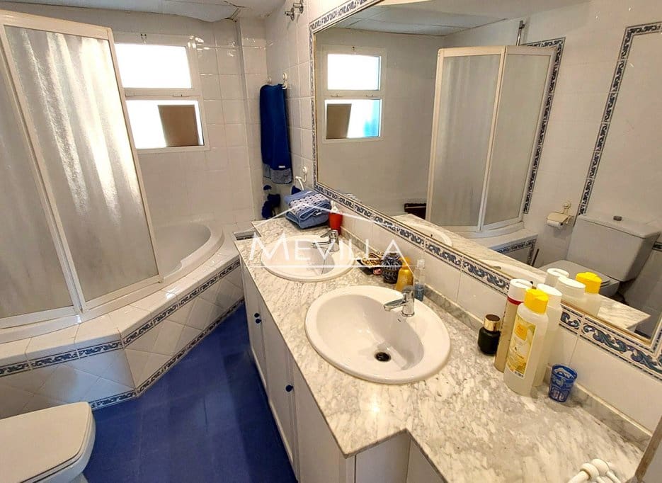 6 bedroom Villa for sale in Campoamor with pool garage - € 725,000 (Ref: 8956080)