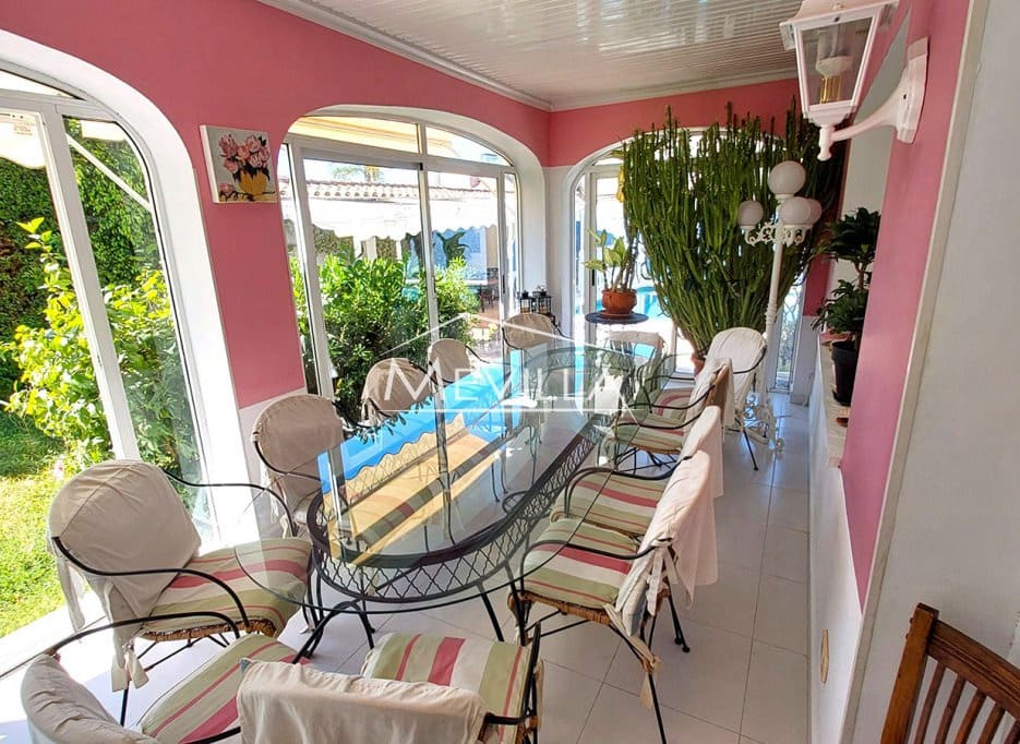 6 bedroom Villa for sale in Campoamor with pool garage - € 725,000 (Ref: 8956080)