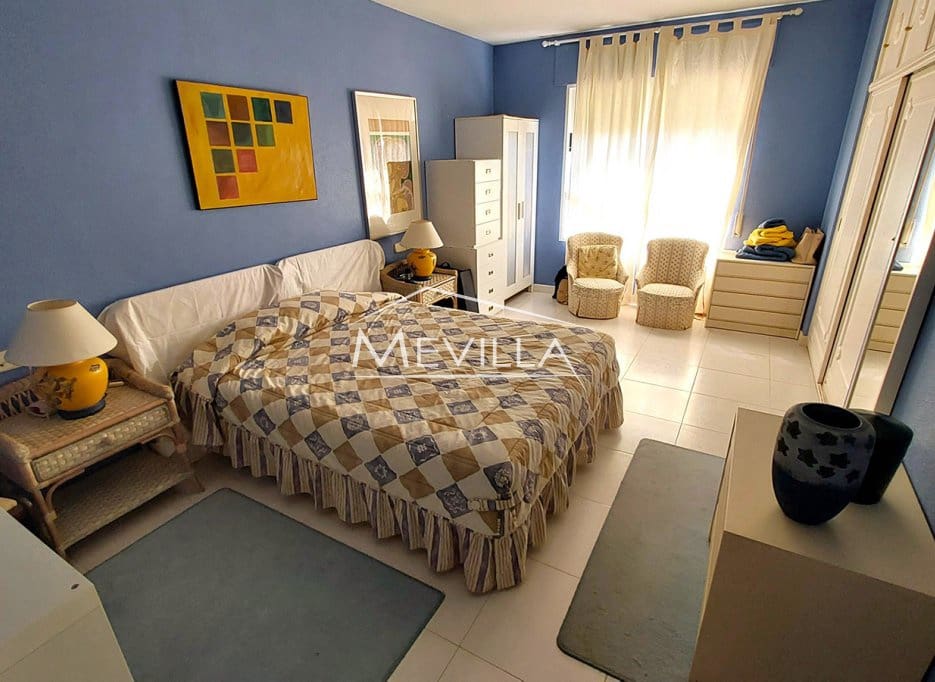 6 bedroom Villa for sale in Campoamor with pool garage - € 725,000 (Ref: 8956080)