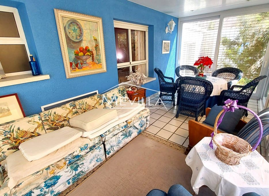 6 bedroom Villa for sale in Campoamor with pool garage - € 725,000 (Ref: 8956080)