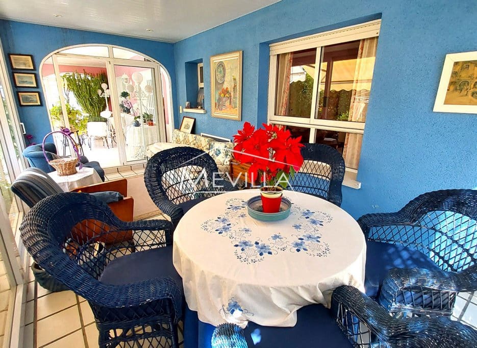 6 bedroom Villa for sale in Campoamor with pool garage - € 725,000 (Ref: 8956080)