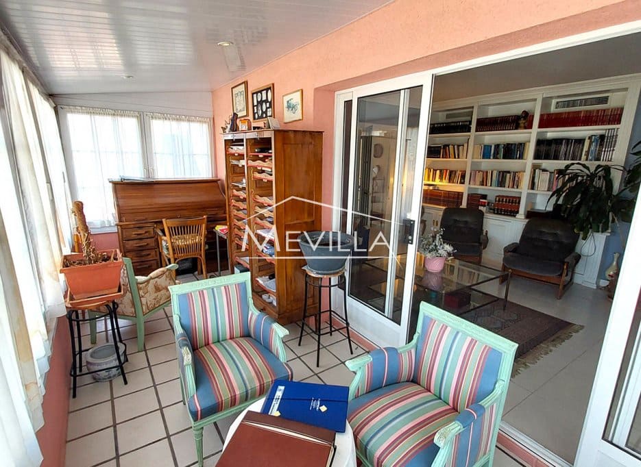 6 bedroom Villa for sale in Campoamor with pool garage - € 725,000 (Ref: 8956080)