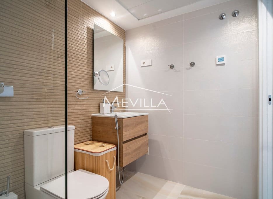 3 slaapkamer Appartement te koop in Orihuela Costa met zwembad garage - € 610.000 (Ref: 8967460)