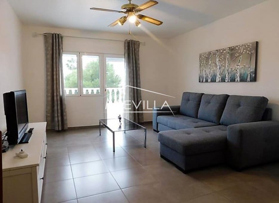 6 Zimmer Villa zu verkaufen in La Zenia mit Pool Garage - 1.600.000 € (Ref: 8998290)