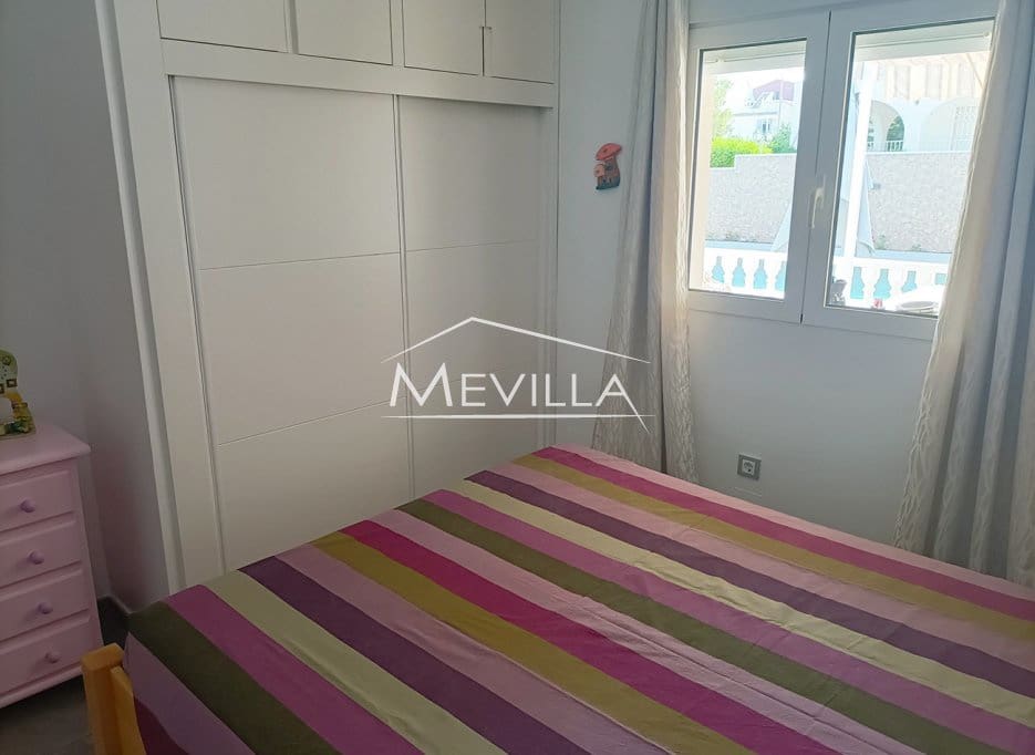 6 Zimmer Villa zu verkaufen in La Zenia mit Pool Garage - 1.600.000 € (Ref: 8998290)