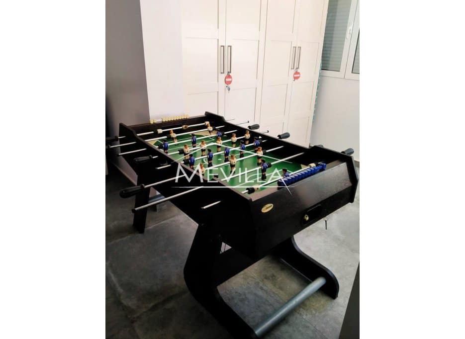 6 Zimmer Villa zu verkaufen in La Zenia mit Pool Garage - 1.600.000 € (Ref: 8998290)