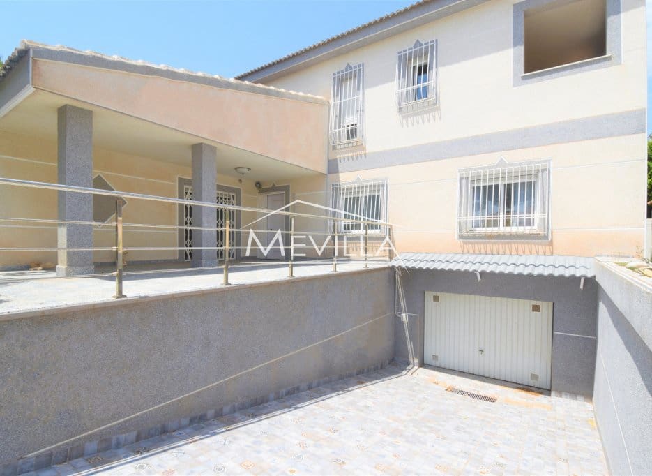 5 sypialnia Willa na sprzedaż w La Zenia z basenem garażem - 1 050 000 € (Ref: 9077404)