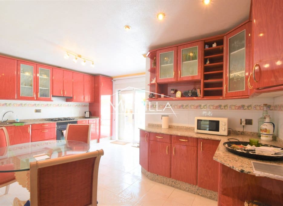 5 sypialnia Willa na sprzedaż w La Zenia z basenem garażem - 1 050 000 € (Ref: 9077404)