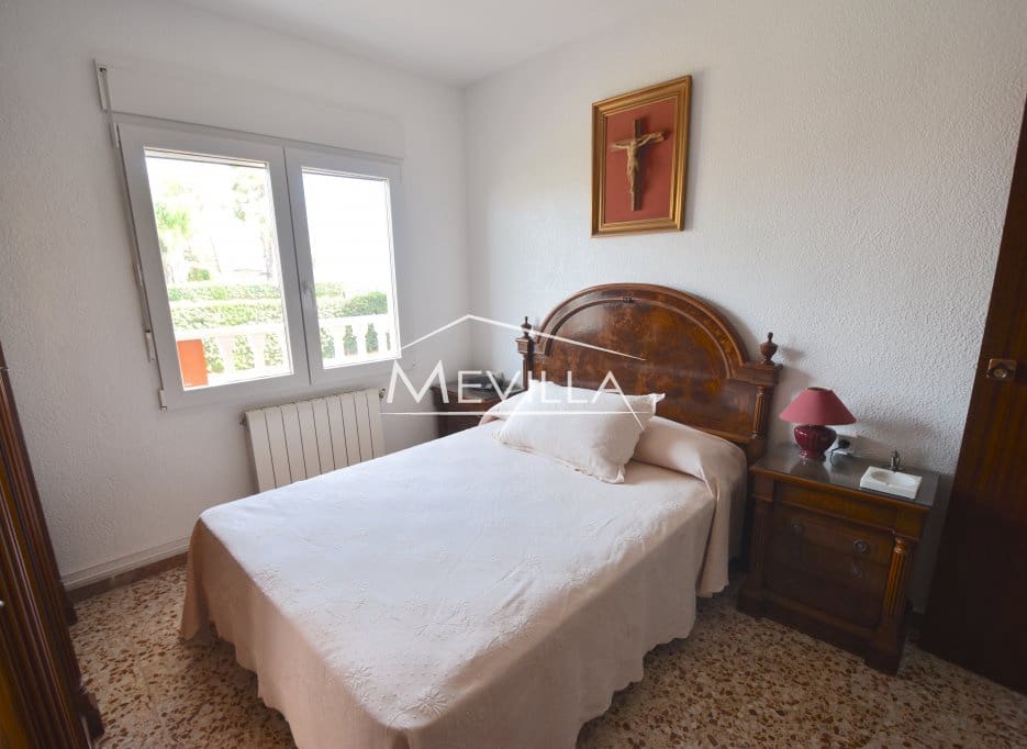 Chalet de 5 habitaciones en Torrevieja en venta con garaje - 1.050.000 € (Ref: 9077406)