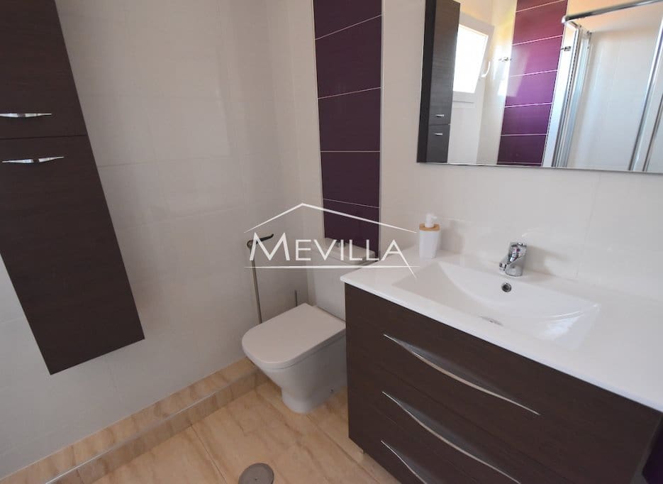 Chalet de 5 habitaciones en Torrevieja en venta con garaje - 1.050.000 € (Ref: 9077406)