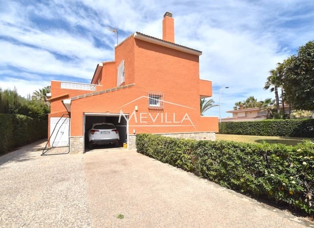 5 chambre Villa/Maison à vendre à Torrevieja avec garage - 1 050 000 € (Ref: 9077406)