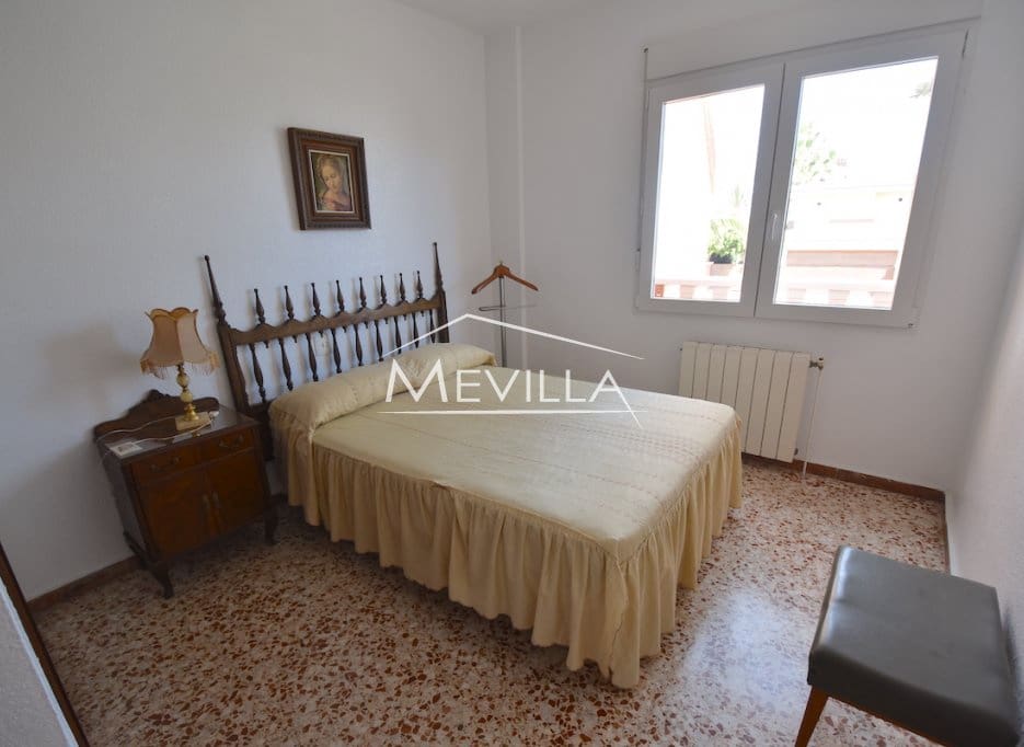 Chalet de 5 habitaciones en Torrevieja en venta con garaje - 1.050.000 € (Ref: 9077406)