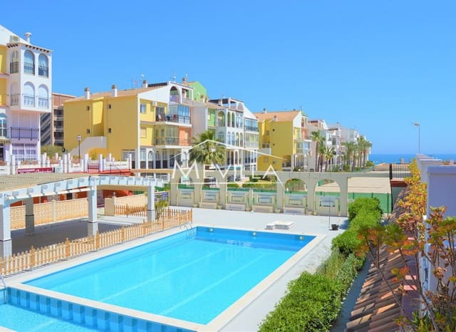 Kommersiell til salgs i Torrevieja med svømmebasseng garasje - € 195 000 (Ref: 9077407)