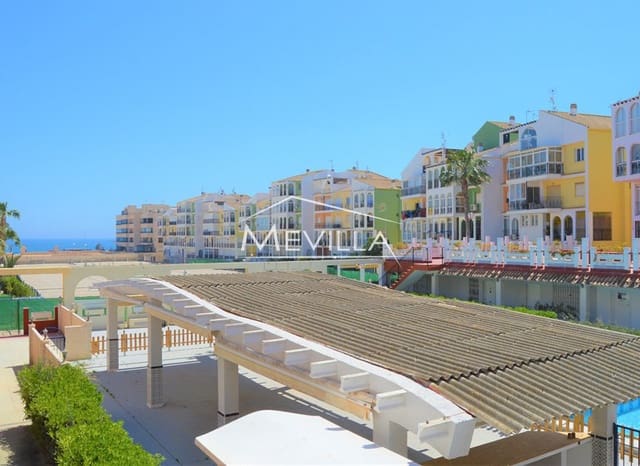 Kommersiell til salgs i Torrevieja med svømmebasseng garasje - € 195 000 (Ref: 9077407)