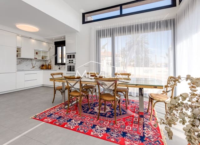 4 quarto Moradia para venda em Los Europeos, Torrevieja com piscina garagem - 990 000 € (Ref: 9077408)