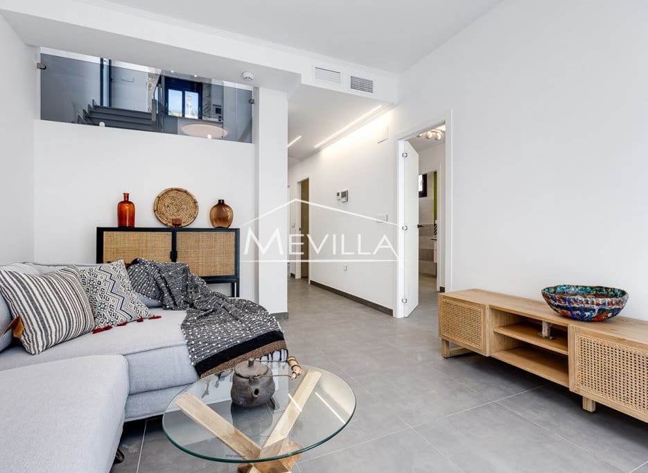 4 quarto Moradia para venda em Torrevieja com piscina garagem - 990 000 € (Ref: 9077408)