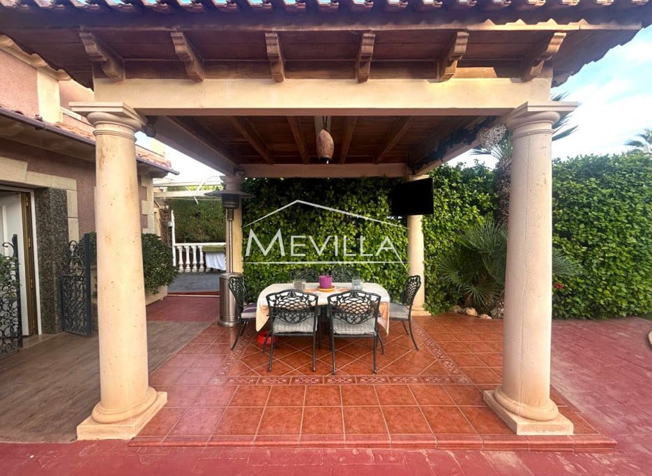 3 chambre Villa/Maison à vendre à Los Balcones avec piscine garage - 495 000 € (Ref: 9077409)