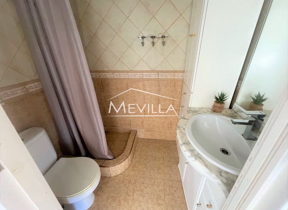 4 slaapkamer Huis te koop in Torrevieja - € 299.000 (Ref: 9077415)