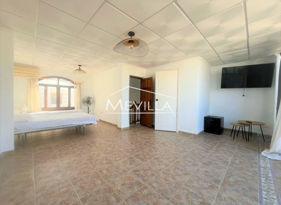 4 slaapkamer Huis te koop in Torrevieja - € 299.000 (Ref: 9077415)