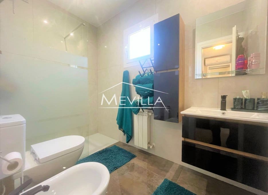 3 soverom Villa til salgs i Los Altos med svømmebasseng garasje - € 350 000 (Ref: 9077417)