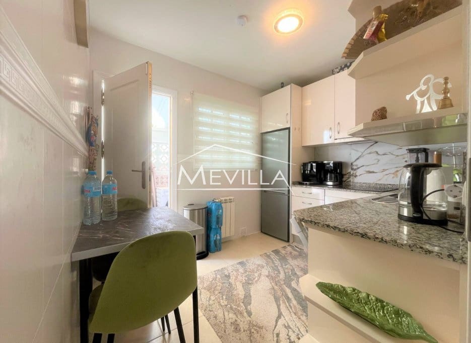 3 soverom Villa til salgs i Los Altos med svømmebasseng garasje - € 350 000 (Ref: 9077417)