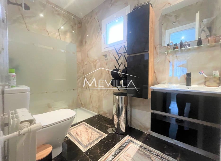 3 soverom Villa til salgs i Los Altos med svømmebasseng garasje - € 350 000 (Ref: 9077417)