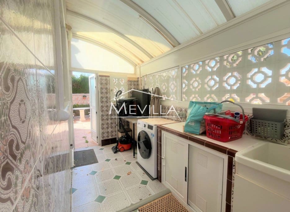 3 soverom Villa til salgs i Los Altos med svømmebasseng garasje - € 350 000 (Ref: 9077417)