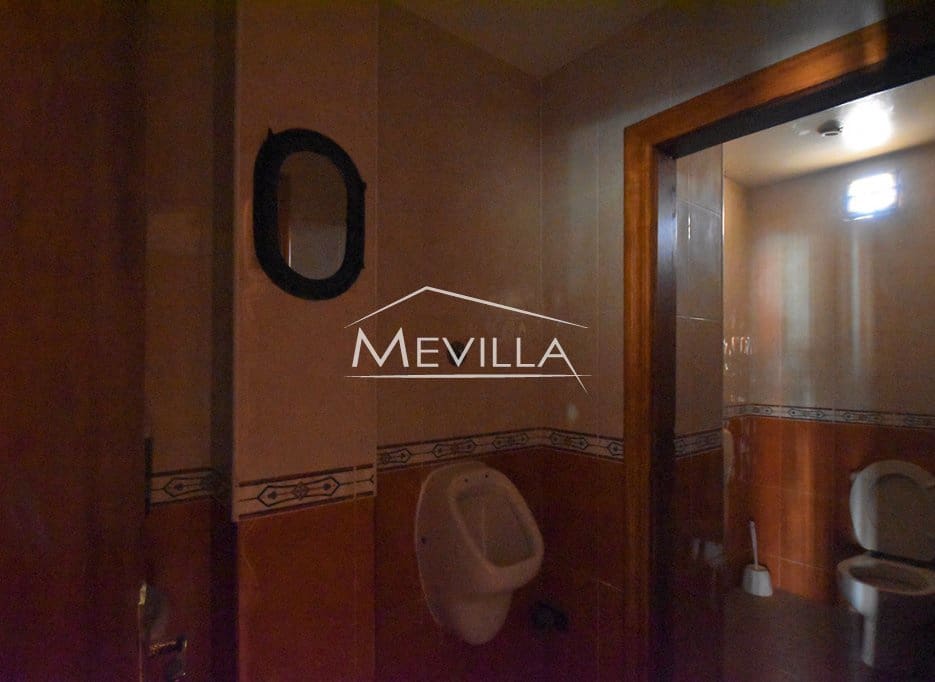 Erhverv til salg i Villamartin - € 159.000 (Ref: 9077419)