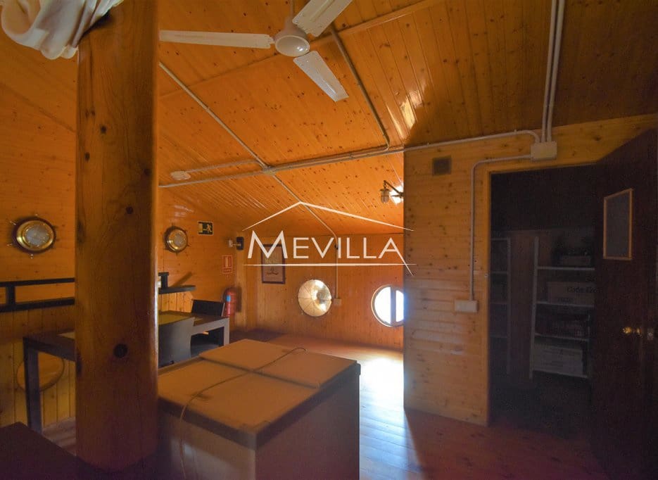 Erhverv til salg i Villamartin - € 159.000 (Ref: 9077419)