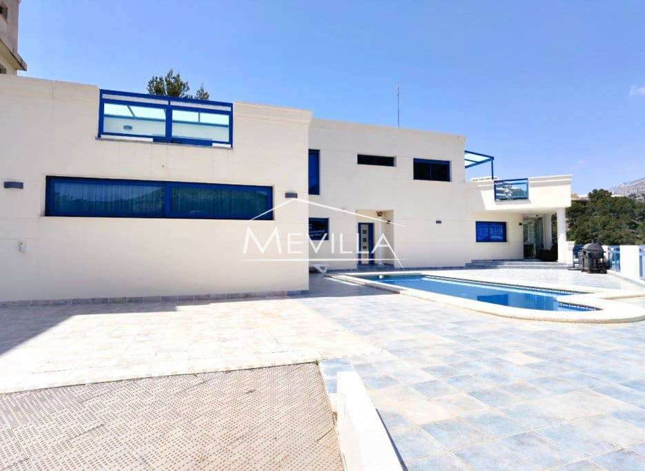 Chalet de 5 habitaciones en Altea en venta con piscina garaje - 895.000 € (Ref: 9077422)