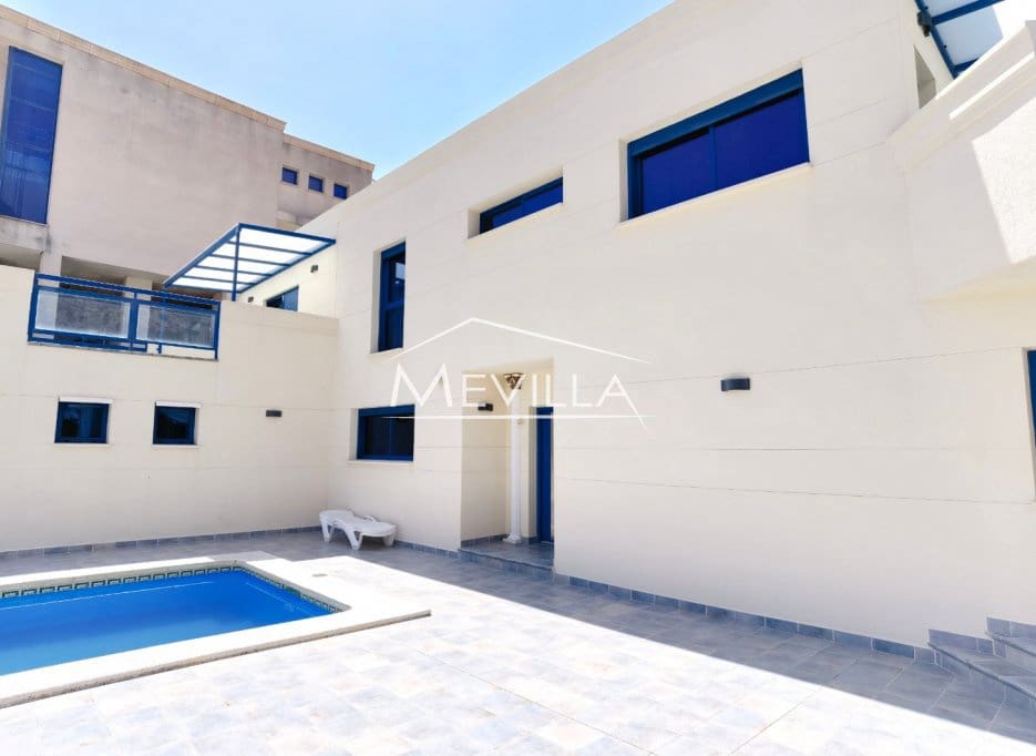 Chalet de 5 habitaciones en Altea en venta con piscina garaje - 895.000 € (Ref: 9077422)