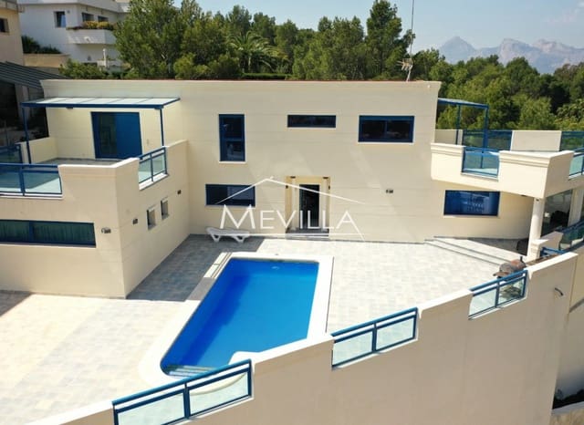 Chalet de 5 habitaciones en Altea en venta con piscina garaje - 895.000 € (Ref: 9077422)