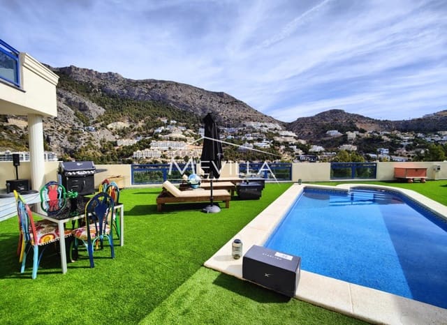 Chalet de 5 habitaciones en Altea en venta con piscina garaje - 895.000 € (Ref: 9077422)