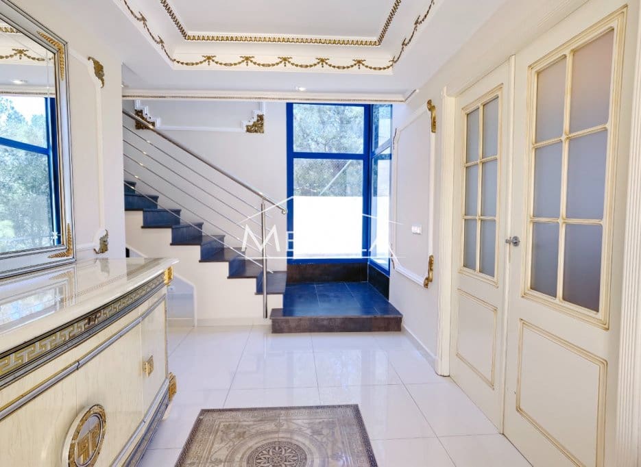 Chalet de 5 habitaciones en Altea en venta con piscina garaje - 895.000 € (Ref: 9077422)