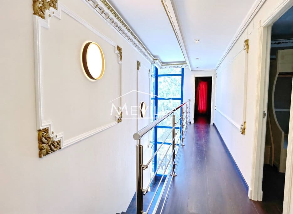 Chalet de 5 habitaciones en Altea en venta con piscina garaje - 895.000 € (Ref: 9077422)