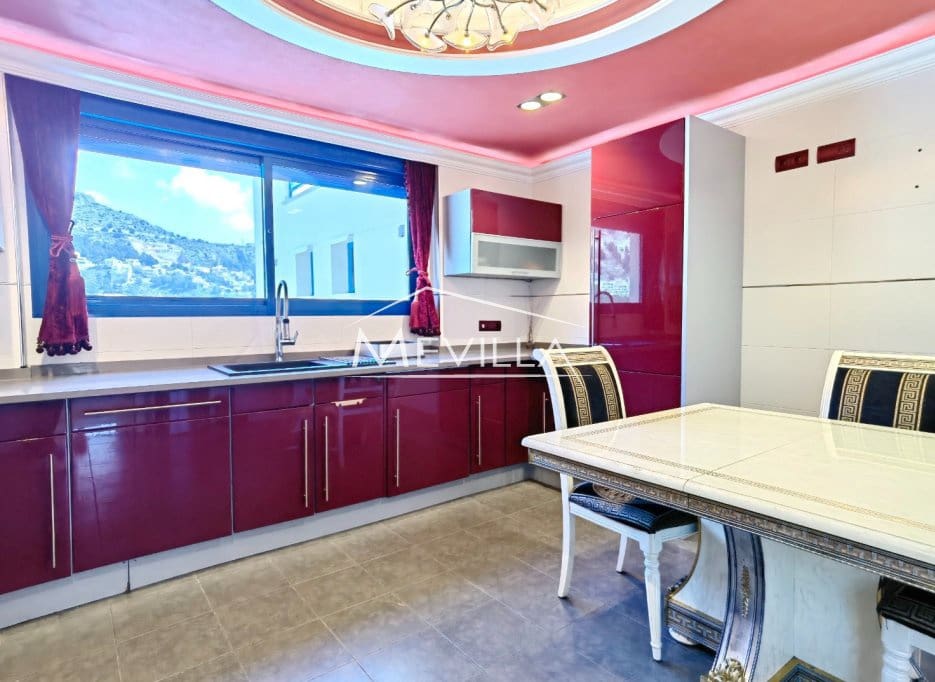 Chalet de 5 habitaciones en Altea en venta con piscina garaje - 895.000 € (Ref: 9077422)