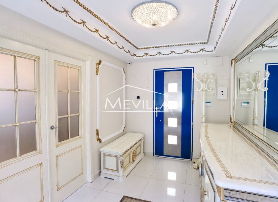 Chalet de 5 habitaciones en Altea en venta con piscina garaje - 895.000 € (Ref: 9077422)