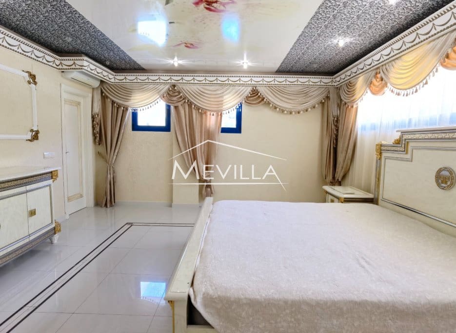 Chalet de 5 habitaciones en Altea en venta con piscina garaje - 895.000 € (Ref: 9077422)