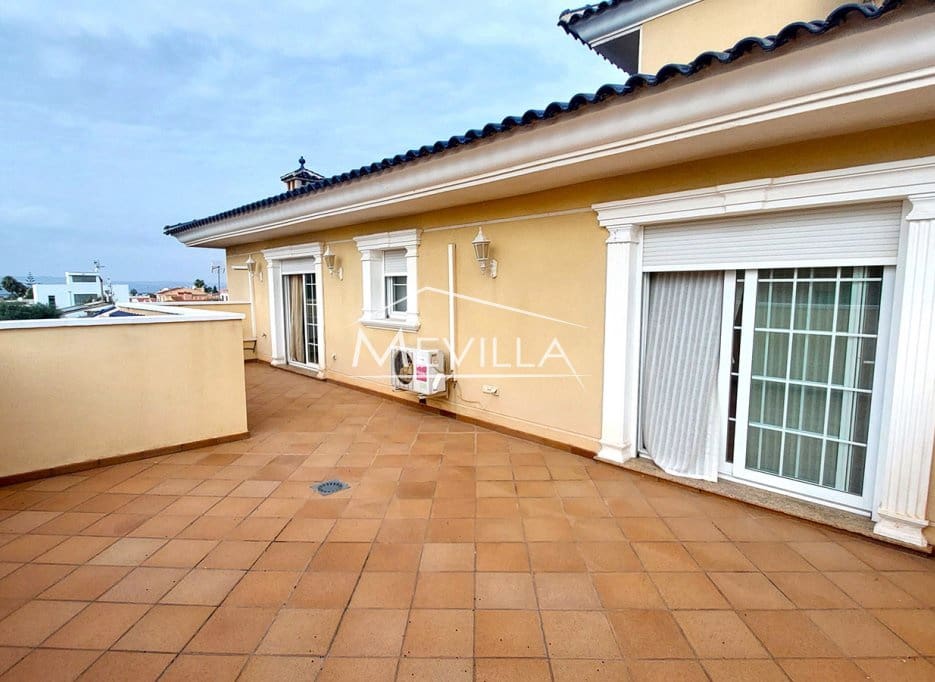 4 bedroom Villa for sale in Torrevieja with pool garage - € 750,000 (Ref: 9077425)