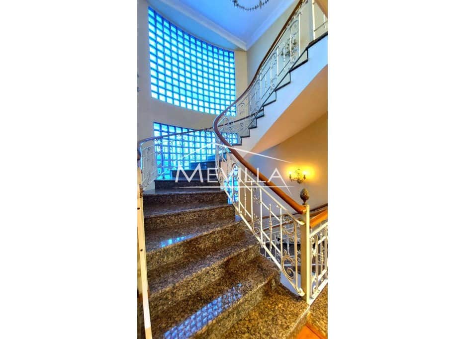 4 bedroom Villa for sale in Torrevieja with pool garage - € 750,000 (Ref: 9077425)