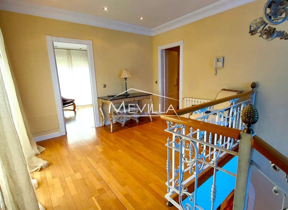 4 bedroom Villa for sale in Torrevieja with pool garage - € 750,000 (Ref: 9077425)